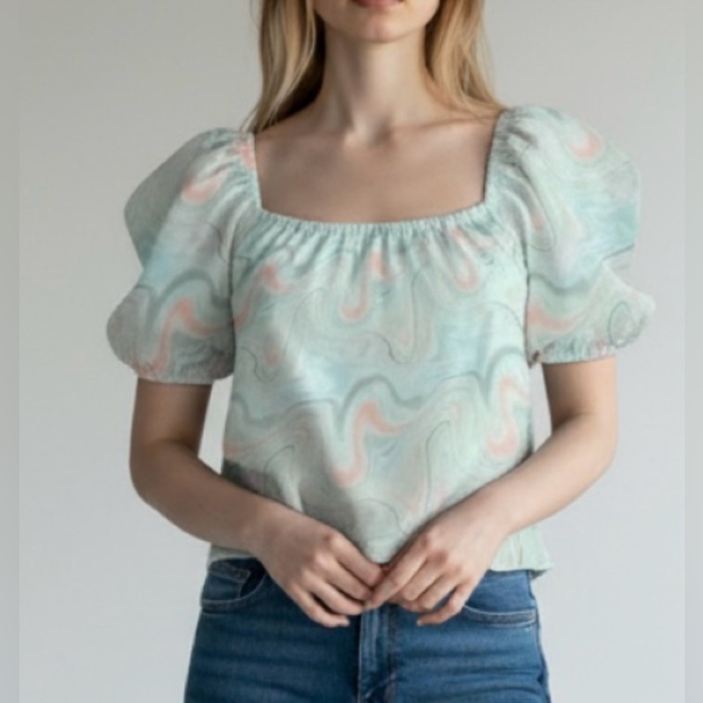 NWT-BLU PEPPER -Moon River top